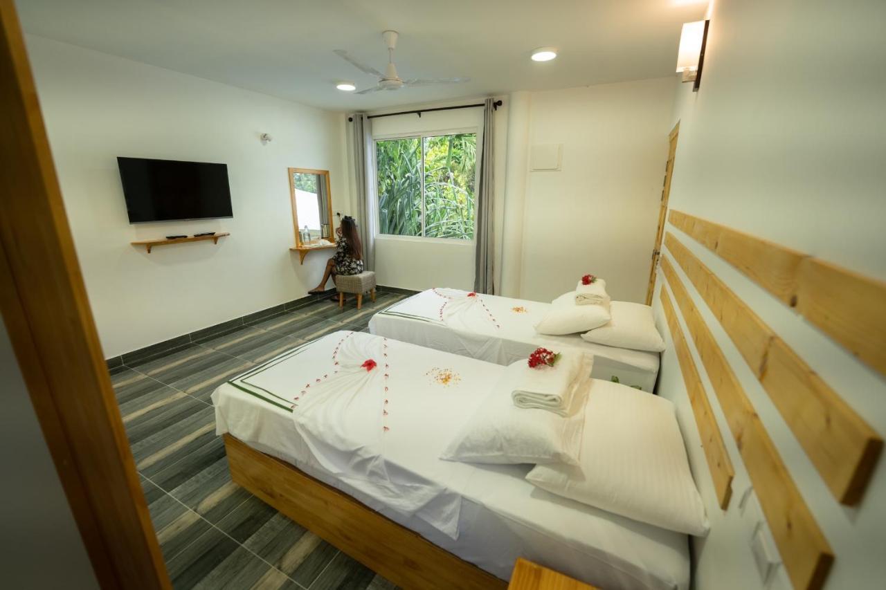 Ramzu Villa Thoddoo Exterior photo